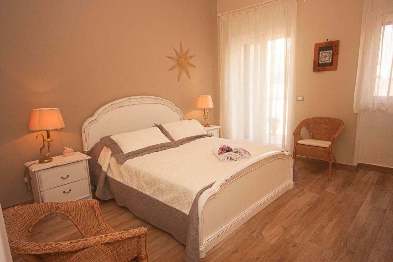 Hotel Il Punto A Maglie Extérieur photo