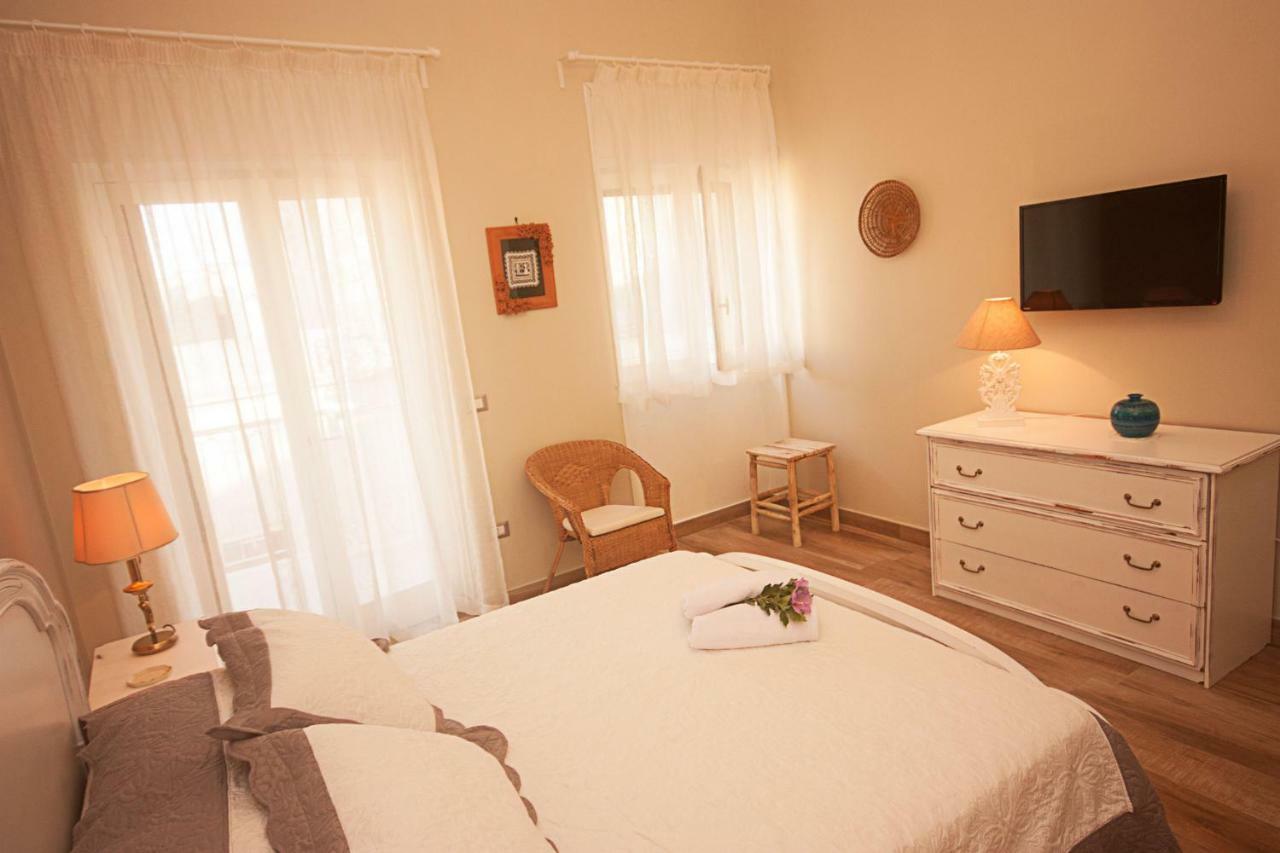 Hotel Il Punto A Maglie Extérieur photo